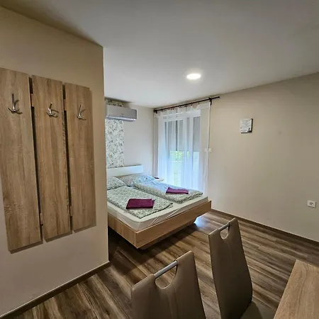 Apart-hotel Babérkák 3*