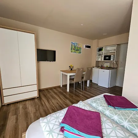 Apart-hotel Babérkák 3*