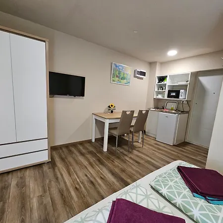 Aparthotel Babérkák