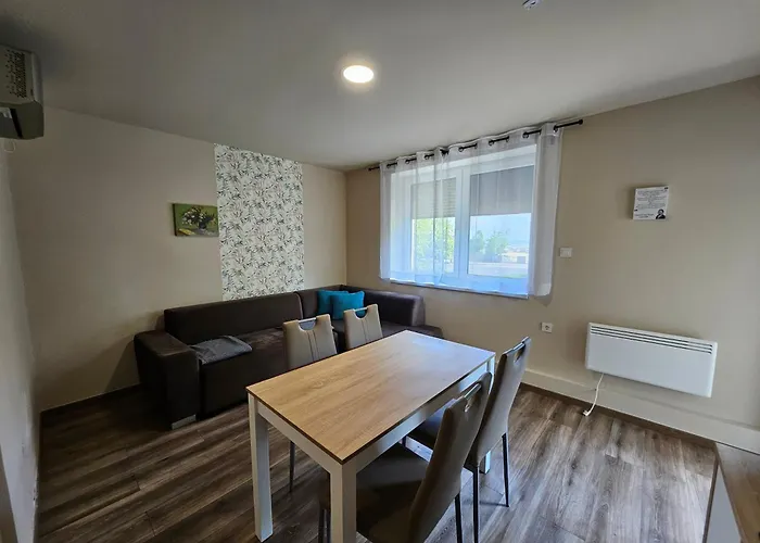 Baberkak Vendeghaz Hotel de apartamente
