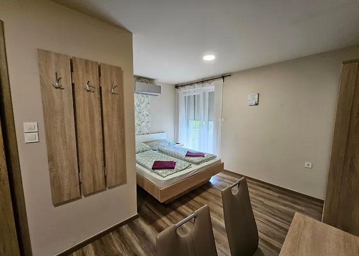 Apart Otel Baberkak Vendeghaz 3*
